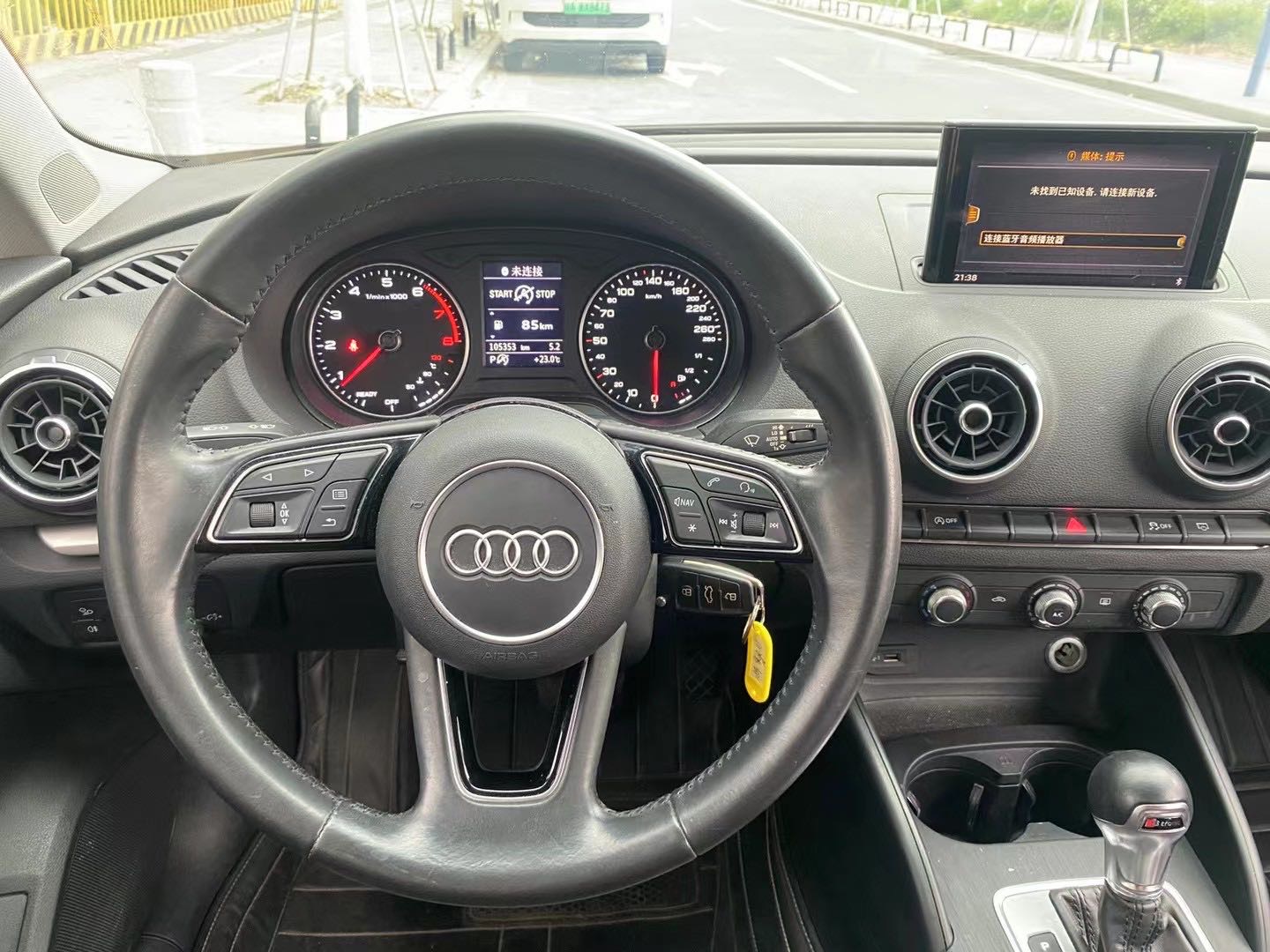 Audi A3 2018 car image #9