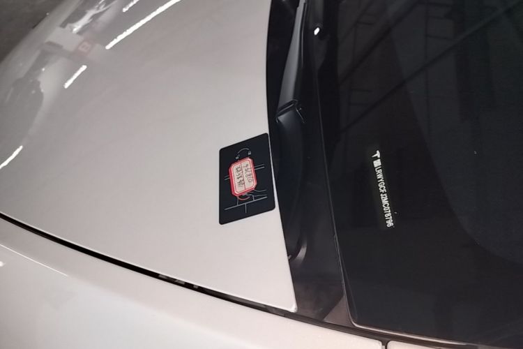 Tesla Model Y 2021 #9 Tesla Model Y 2021 car image #9