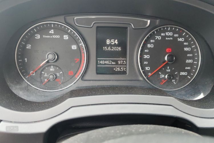Audi Q3 2016 car image #14