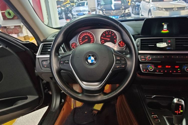 BMW 3 Series 2018 #15 BMW 3 Series 2018 car image #15