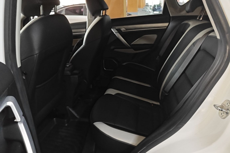 GEELY Coolray 2020 #17 GEELY Coolray 2020 car image #17