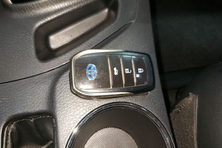 Toyota Corolla Hybird E+ 2022 immagine di auto #9