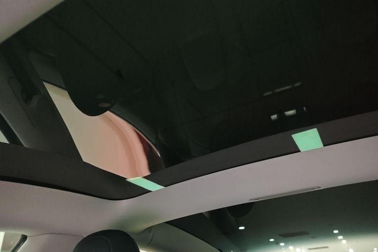 Tesla Model 3 2023 صورة سيارة #18