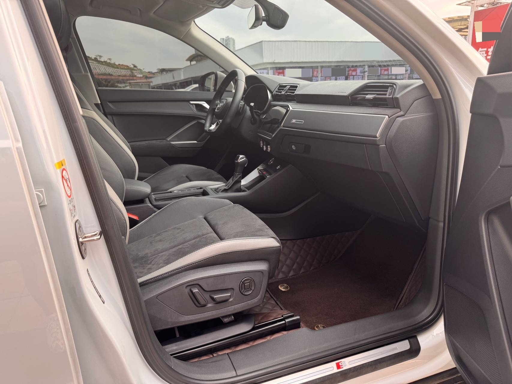Audi Q3 2023 imagen de coche #10