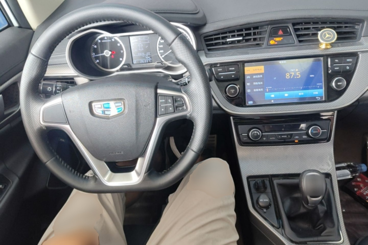 GEELY Emgrand GS 2017 car image #10