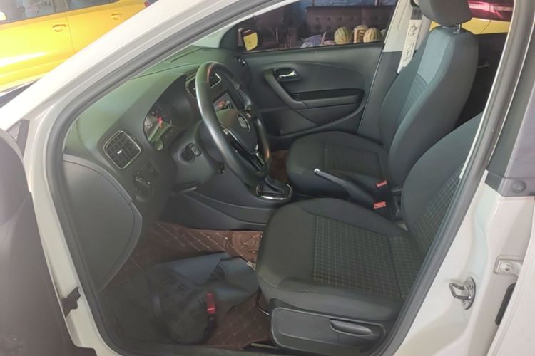 Volkswagen Polo 2017 #15 Volkswagen Polo 2017 car image #15