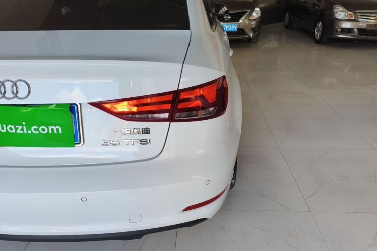 Audi A3 2015 car image #8