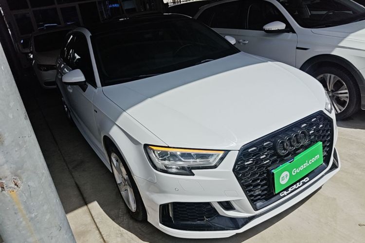 Audi A3 2019 car image #4
