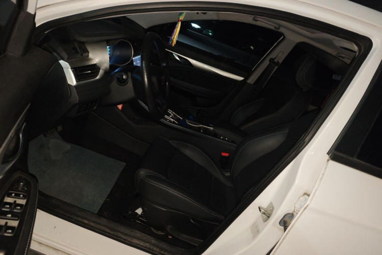 GEELY Emgrand 2020 car image #15