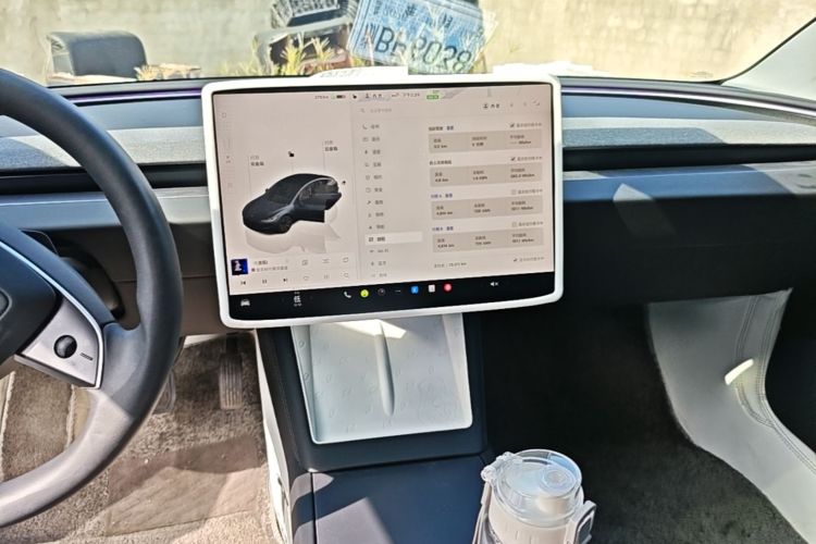 Tesla Model 3 2024 #13 Tesla Model 3 2024 car image #13
