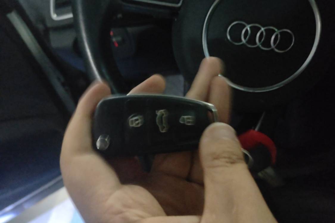 Audi Q3 2018 car image #30