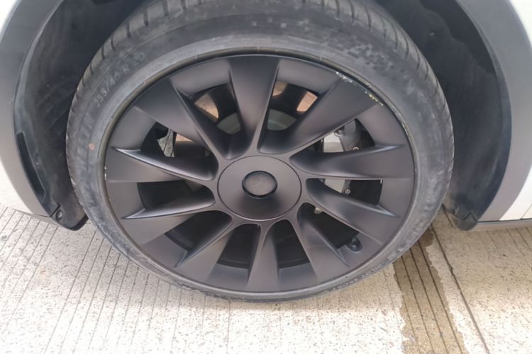 Tesla Model Y 2024 #9 Tesla Model Y 2024 immagine di auto #9