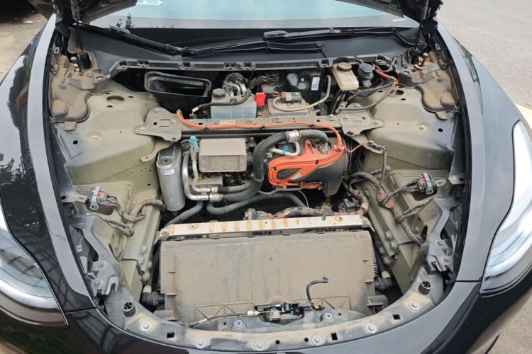 Tesla Model 3 2023 car image #20