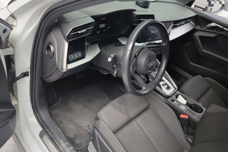 Audi A3 2021 car image #16