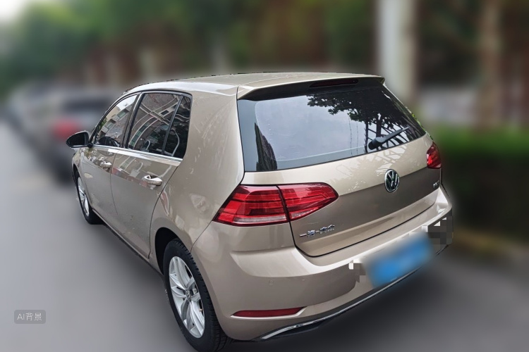 Volkswagen Golf 2018 car image #5