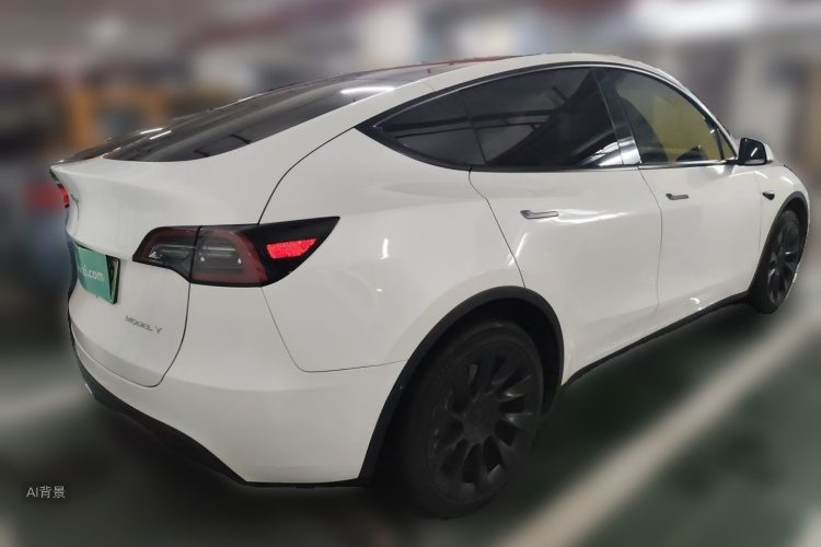 Tesla Model Y 2024 #7 Tesla Model Y 2024 car image #7
