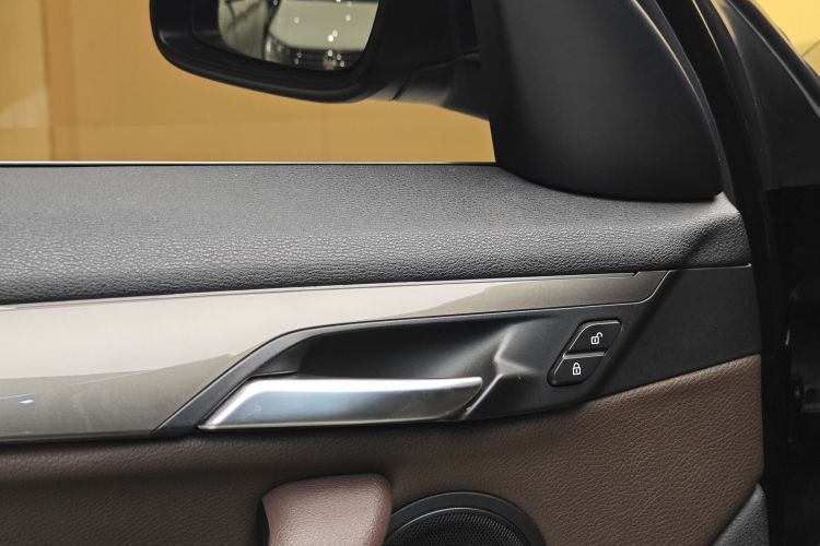 BMW X1 2018 car image #25