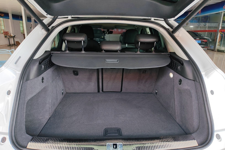 Audi Q3 2019 #19 Audi Q3 2019 car image #19