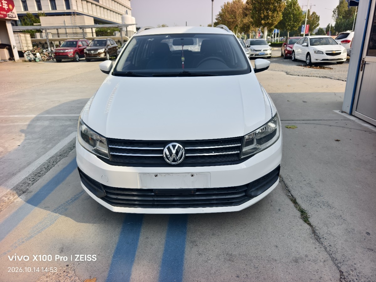 Volkswagen Santana 2017 Volkswagen Santana 2017 صورة سيارة