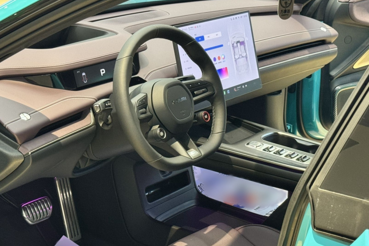 MI SU7 2025 car image #16