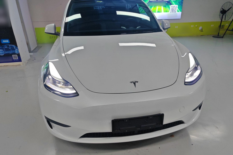 Tesla Model Y 2024 #3 Tesla Model Y 2024 car image #3