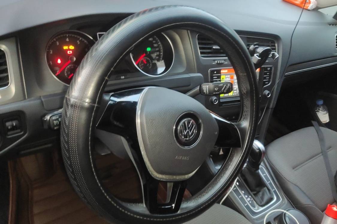 Volkswagen Golf 2016 imagem de carro #22