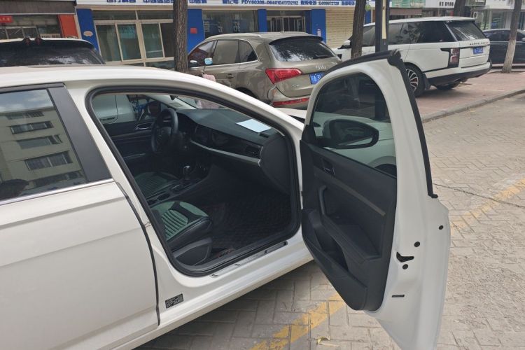 Volkswagen Lavida 2021 car image #21