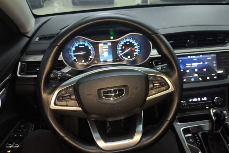 GEELY Emgrand 2019 car image #11