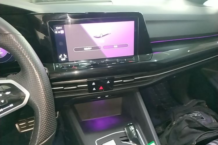 Volkswagen Golf 2021 car image #13