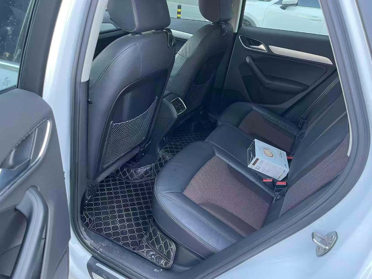 Audi Q3 2017 car image #4