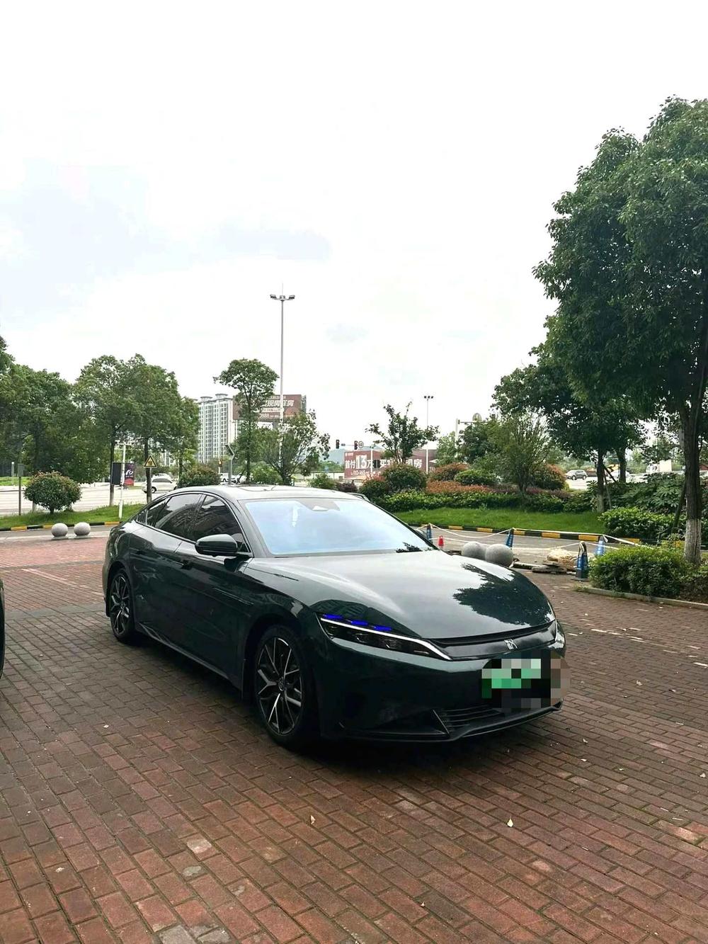 BYD Han 2023 car image #3