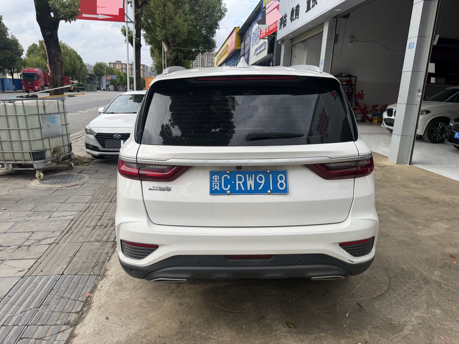 GEELY Vision X6 2020 car image #12