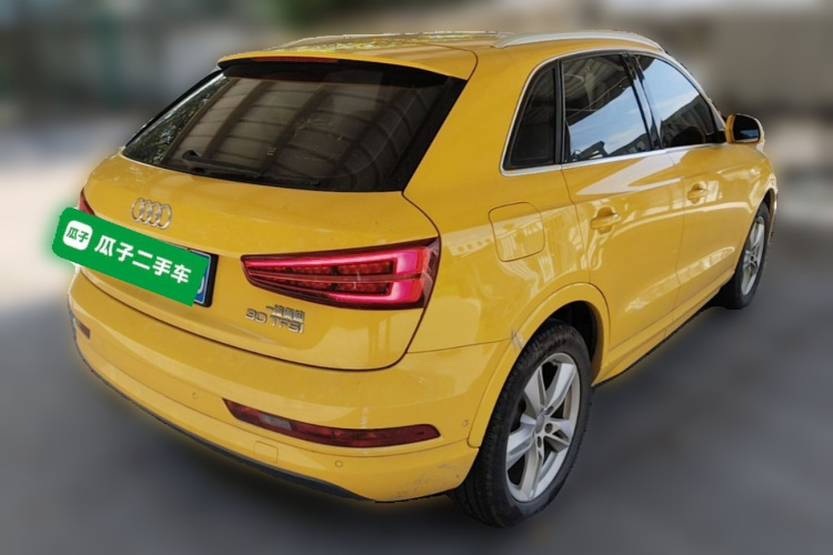 Audi Q3 2016 car image #7