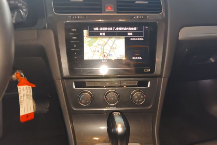 Volkswagen Golf 2020 car image #17
