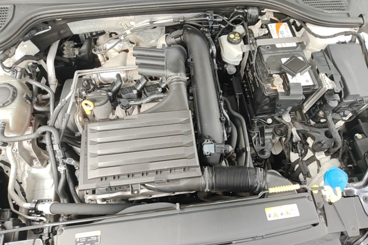 Volkswagen Golf 2021 car image #20