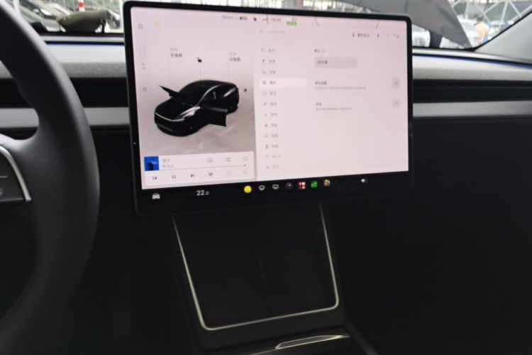 Tesla Model Y 2025 #13 Tesla Model Y 2025 immagine di auto #13