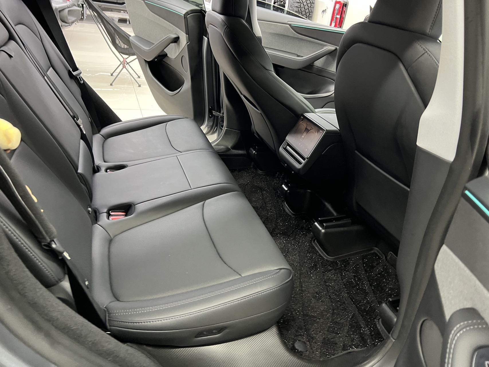 Tesla Model Y 2025 #21 Tesla Model Y 2025 car image #21
