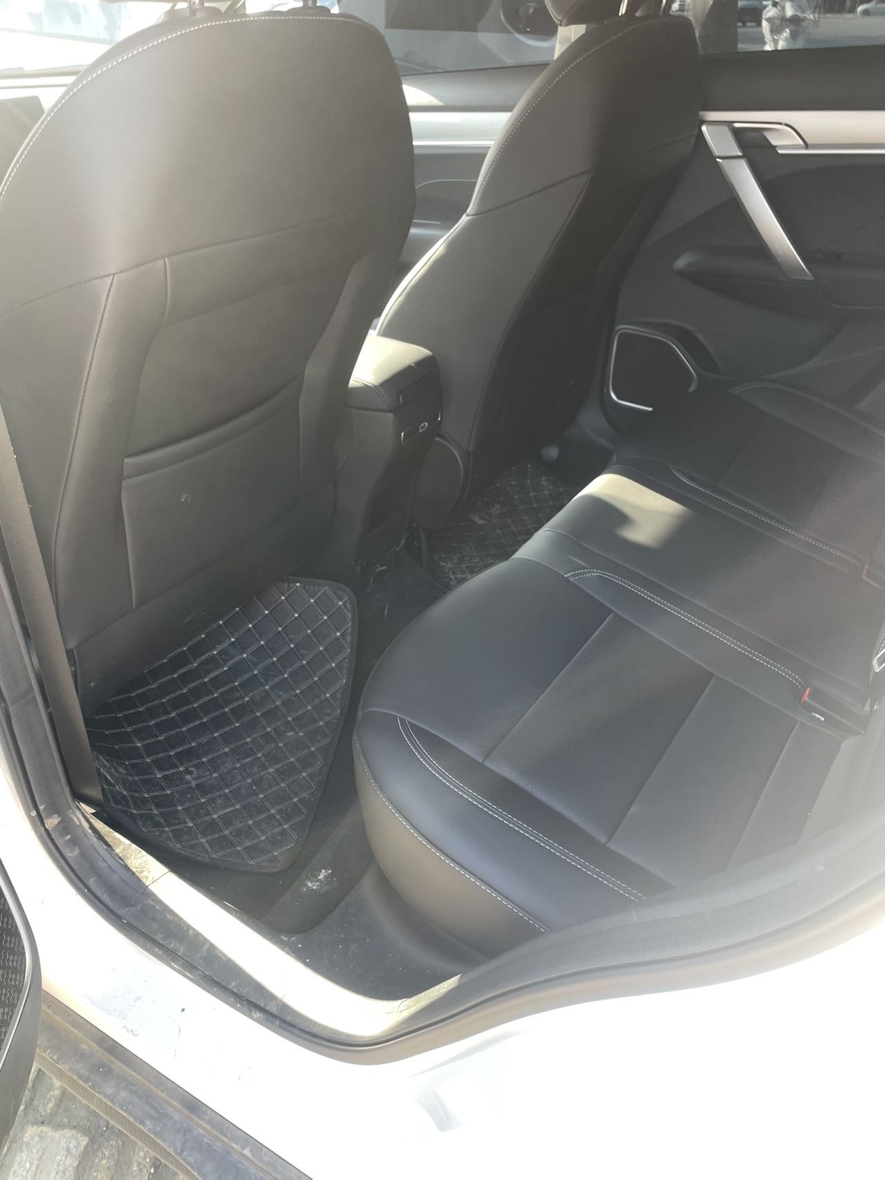 GEELY Coolray 2026 #8 GEELY Coolray 2026 car image #8