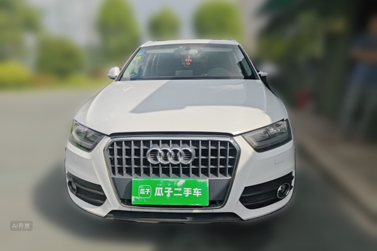 Audi Q3 2015 car image #3