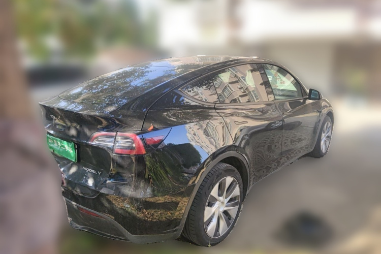 Tesla Model Y 2022 immagine di auto #5