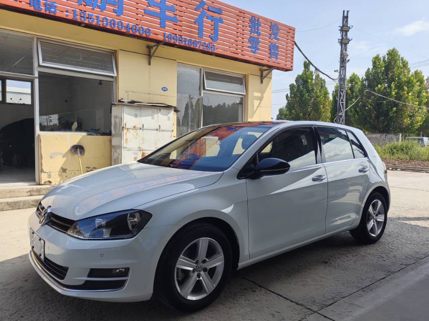 Volkswagen Golf 2017 car image 