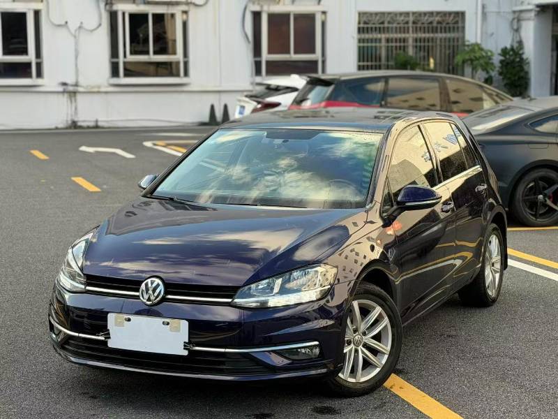 Volkswagen Golf 2018 car image #7