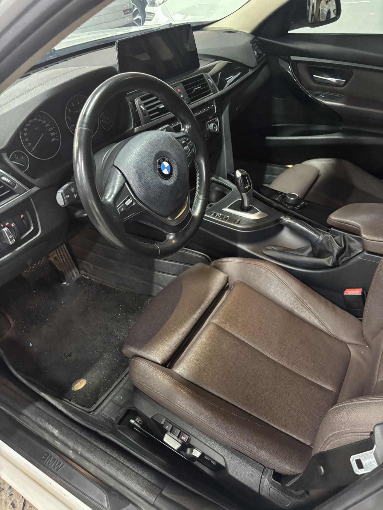 BMW 3 Series 2018 #3 BMW 3 Series 2018 car image #3
