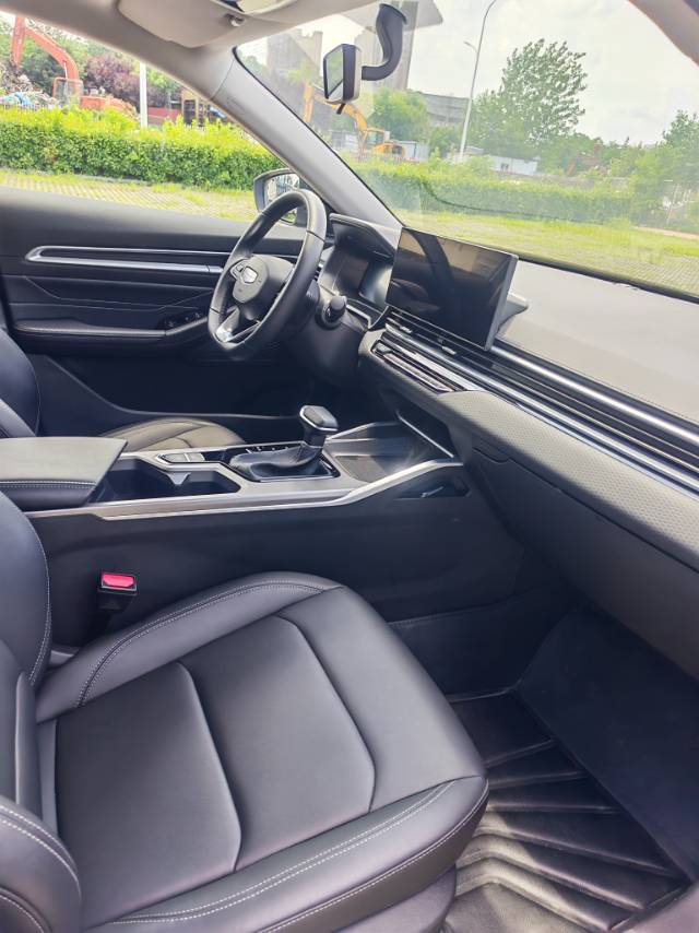 GEELY Emgrand 2025 car image #6