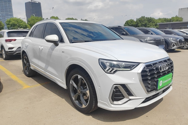 Audi Q3 2023 #4 Audi Q3 2023 car image #4