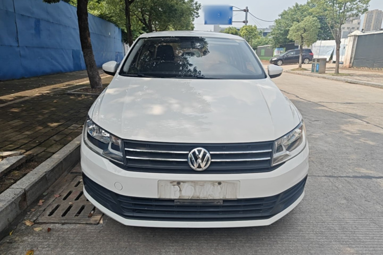 Volkswagen Santana 2017 car image #3