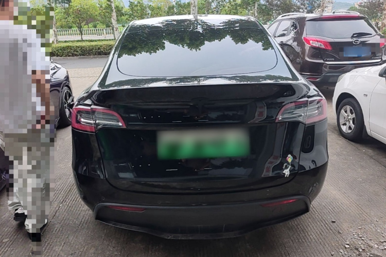 Tesla Model Y 2022 #6 Tesla Model Y 2022 car image #6