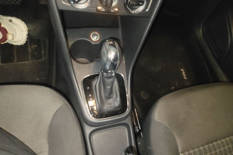 Volkswagen Polo 2017 #14 Volkswagen Polo 2017 car image #14