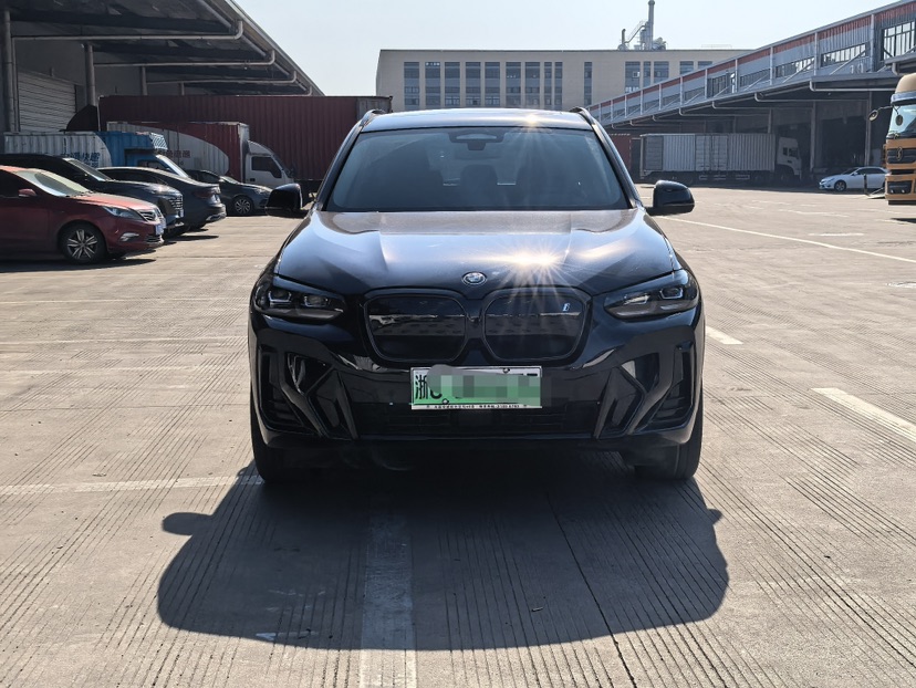 BMW iX3 2025 изображение автомобиля #2