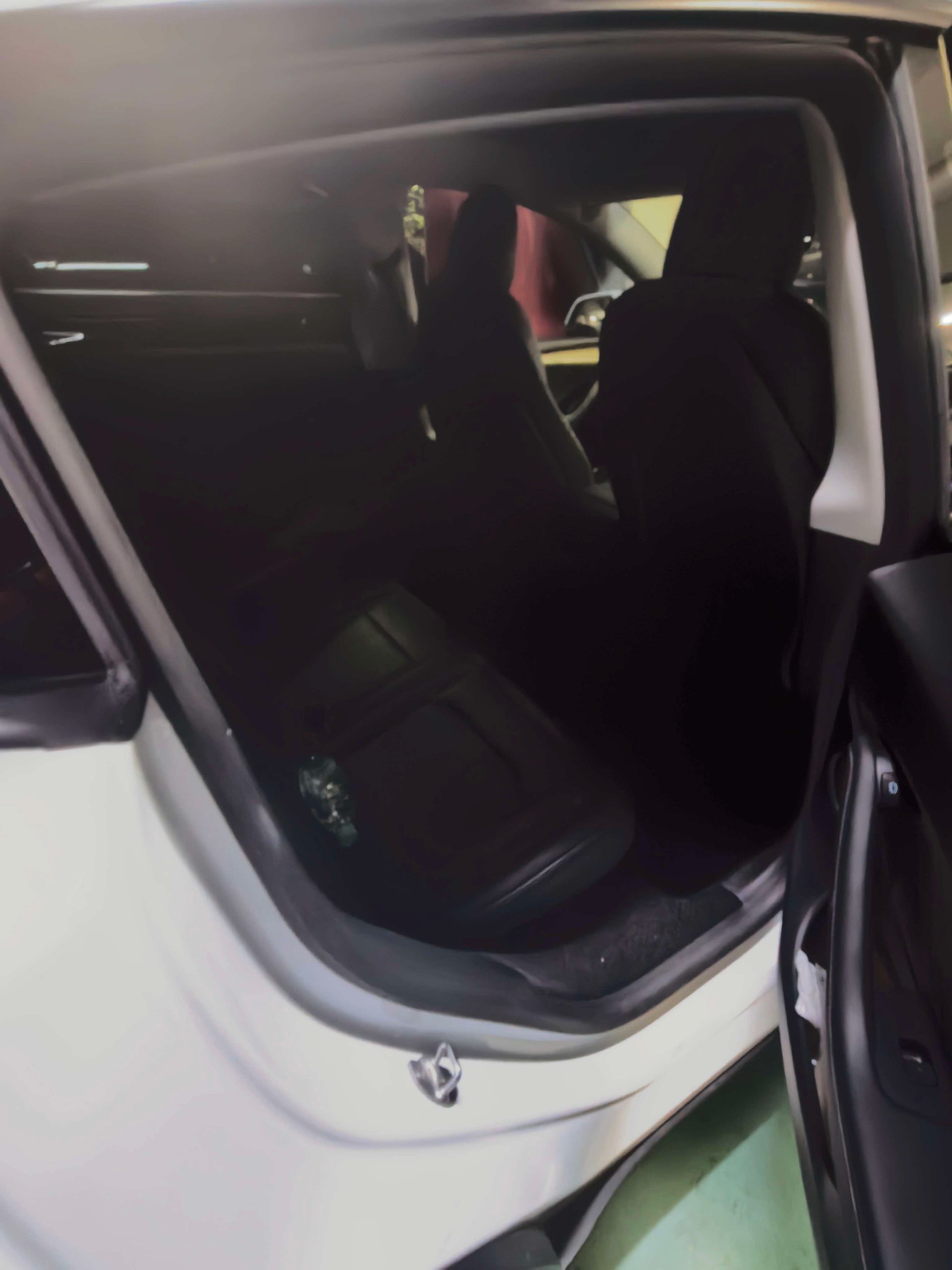 Tesla Model Y 2021 #4 Tesla Model Y 2021 car image #4